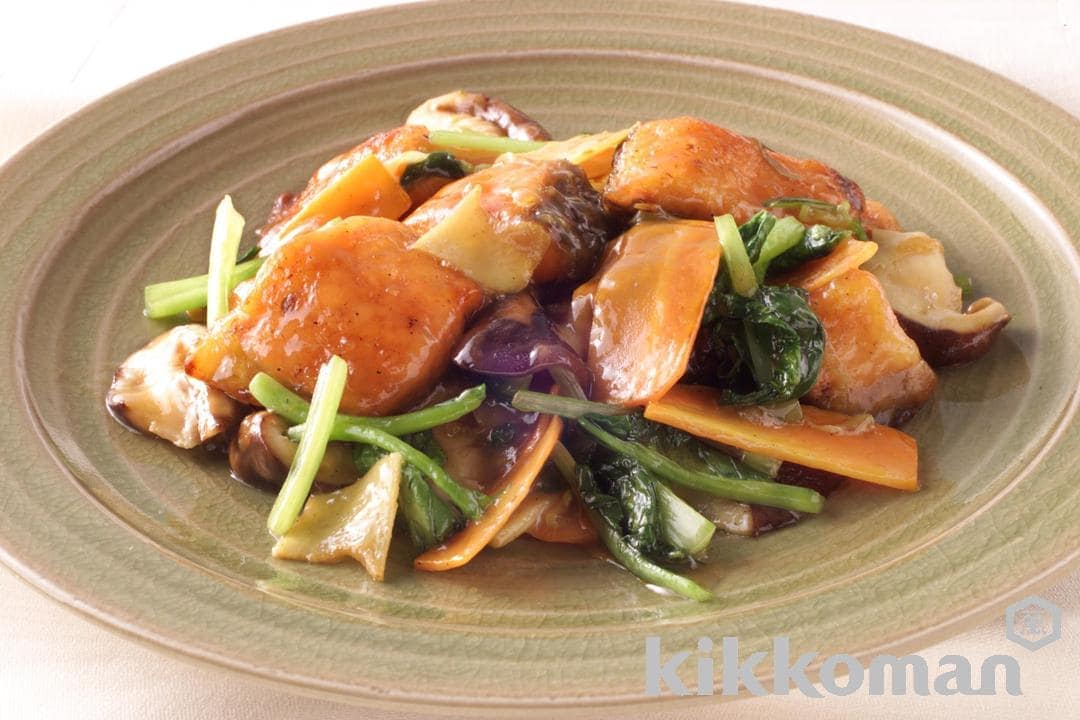 Chinese-Style Salmon and Veggies Fried in Soy Sauce