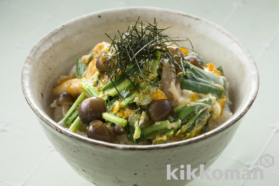 Garlic Chive and Egg Rice Bowl