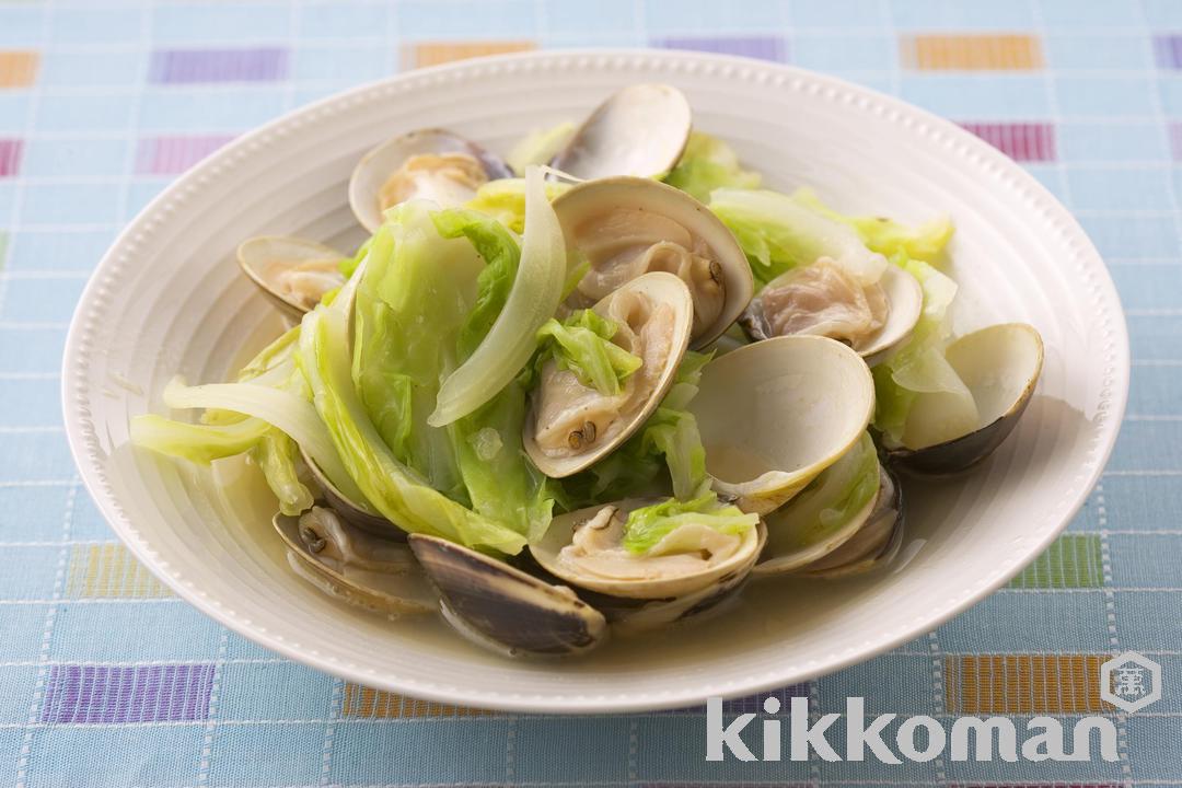Steamed Clams and Cabbage with Butter
