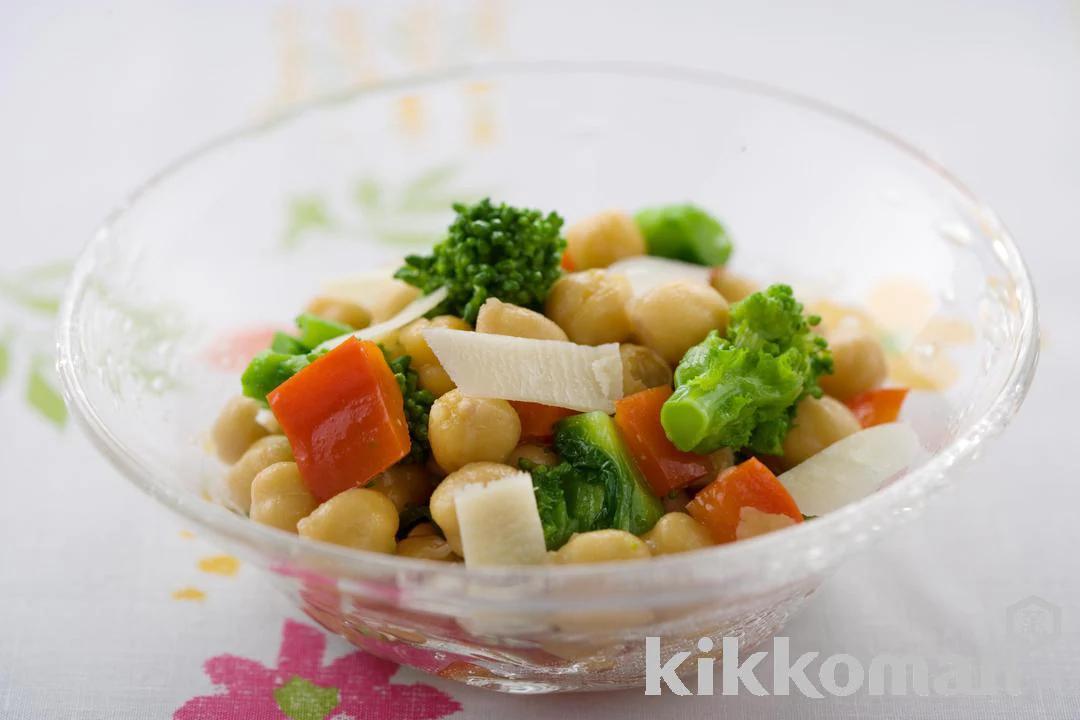 Nanohana Salad with Bell Peppers and Chickpeas