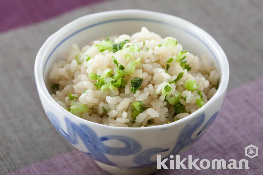 Rice Mixed with Daikon Radish Leaves