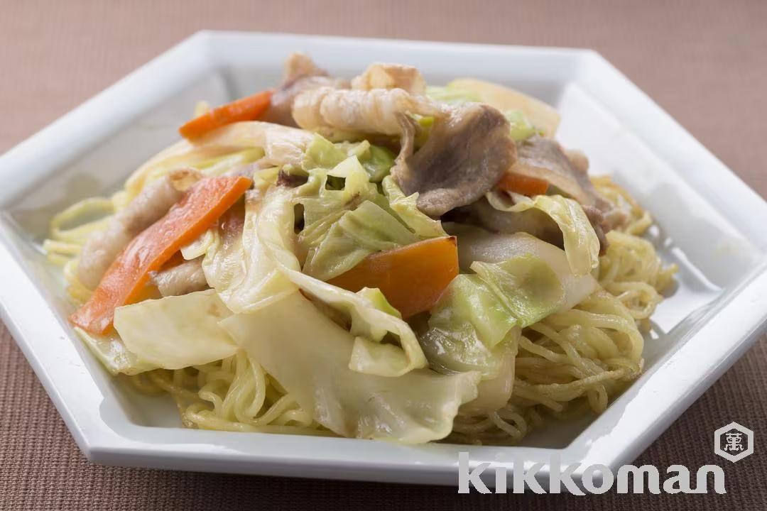 Champon-style Mixed Noodles with Cabbage