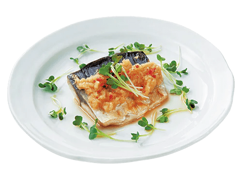 Grilled Mackerel with Grated Apple-Daikon Sauce