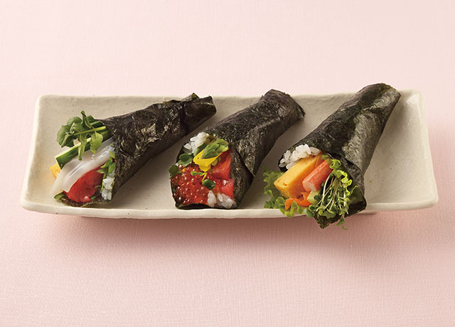 Temaki-zushi Hand Rolled Sushi
