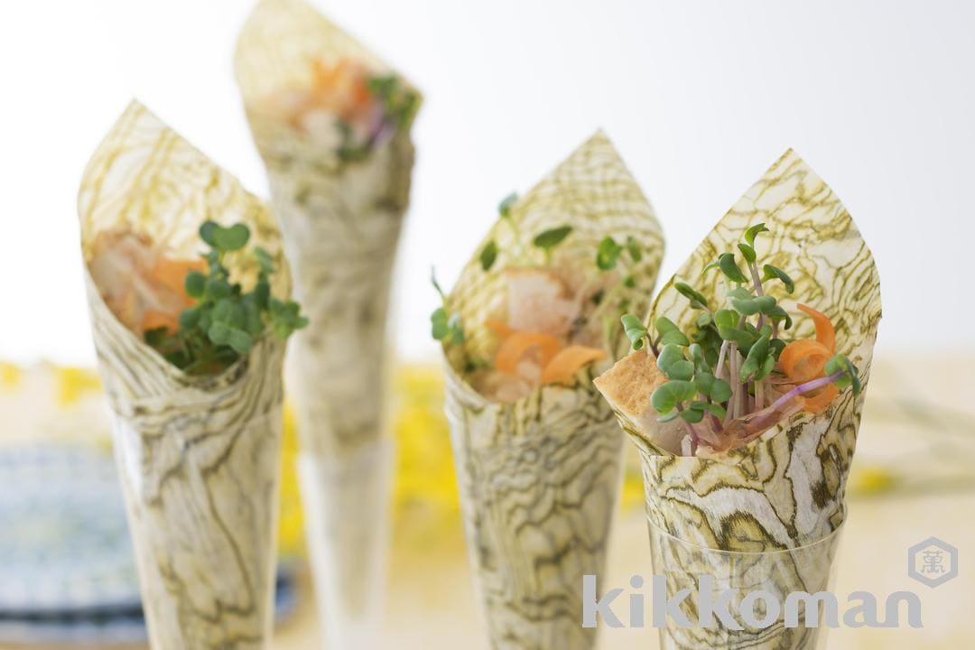 Temaki Sushi – Atsuage Wrapped in Oboro Kombu