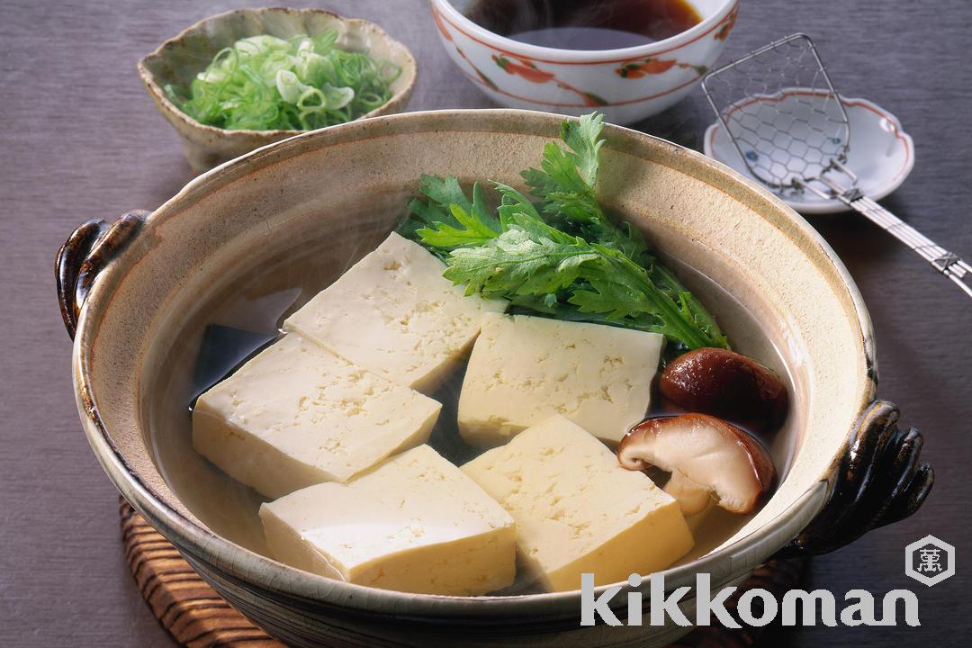 Tofu in Kelp Stock