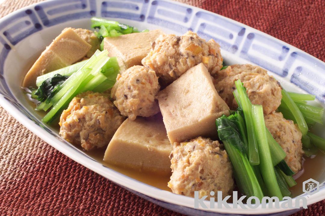 Minced Chicken Balls and Freeze-dried Tofu Simmered in Seaweed Stock