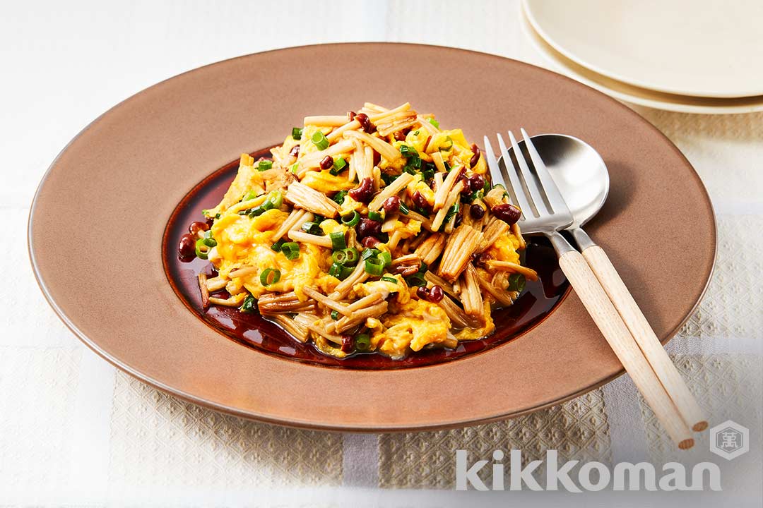 Scrambled Eggs with Enoki Mushrooms