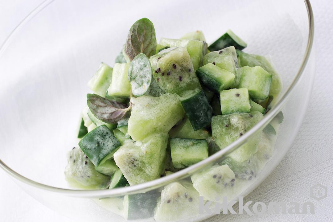 Cucumber Kiwi Salad with Yogurt Dressing