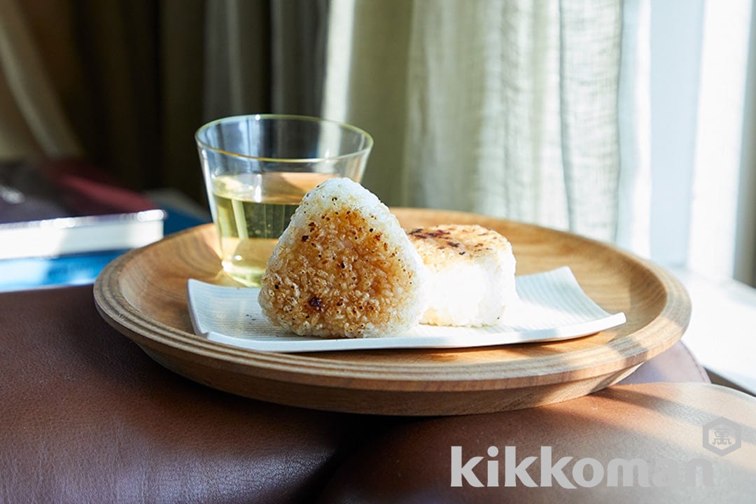 Yaki Onigiri (Japanese Grilled Rice Balls) 