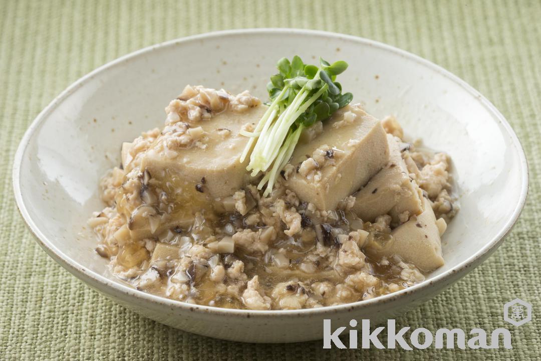 Koyadofu with Ground Chicken (Soboro)