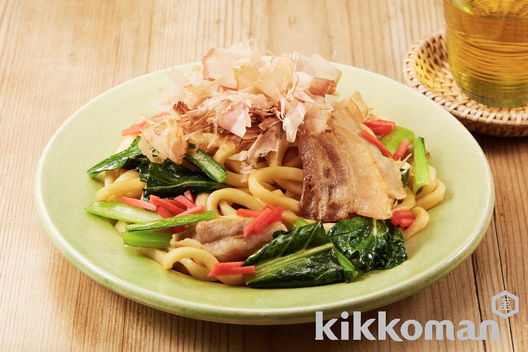 Japanese-Style Pork and Udon Noodle Stir-Fry (Yaki Udon)