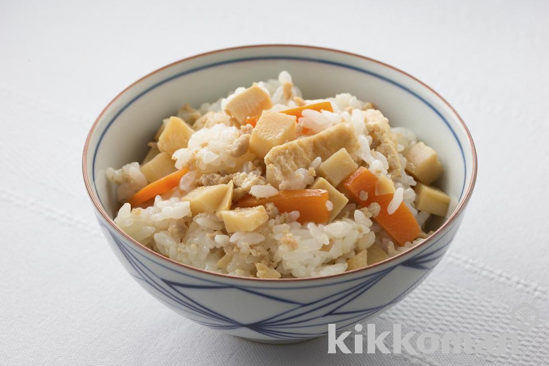 Mixed Rice with Bamboo Shoots and Chicken
