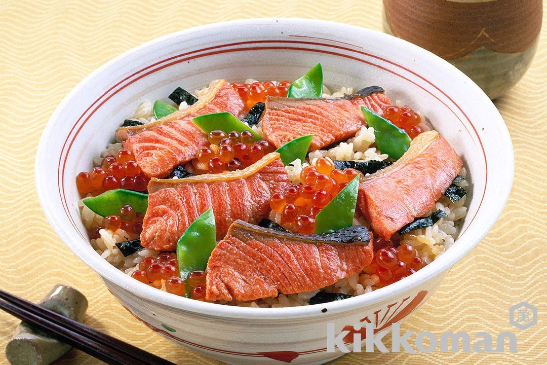 Flavored Rice with Salmon and Roe
