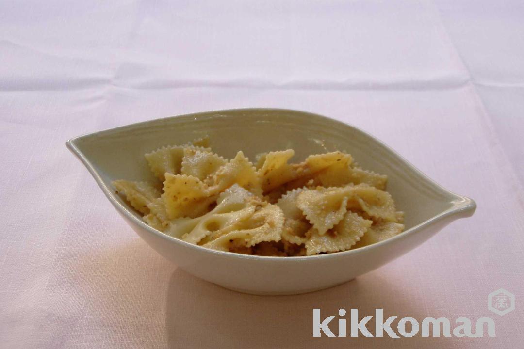 Pasta with Walnuts and Parmesan Cheese