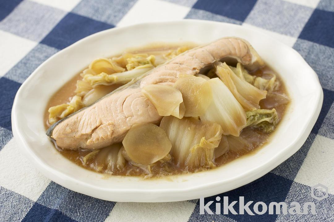 Simmered Napa Cabbage and Salmon