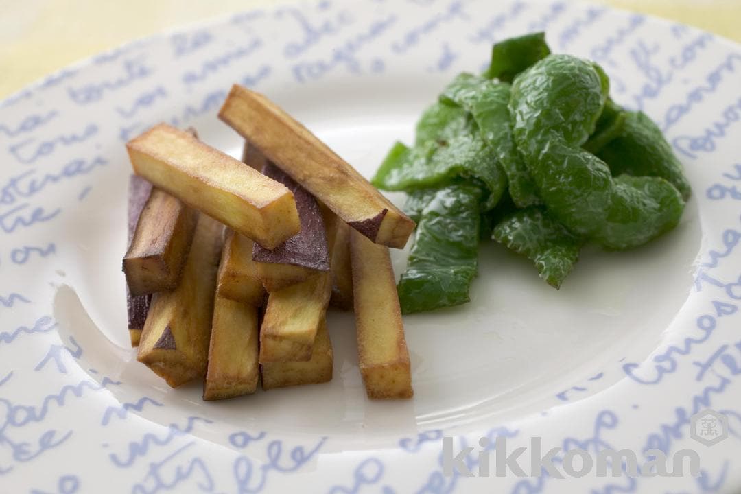 Deep-fried Sweet Potatoes and Green Bell Peppers