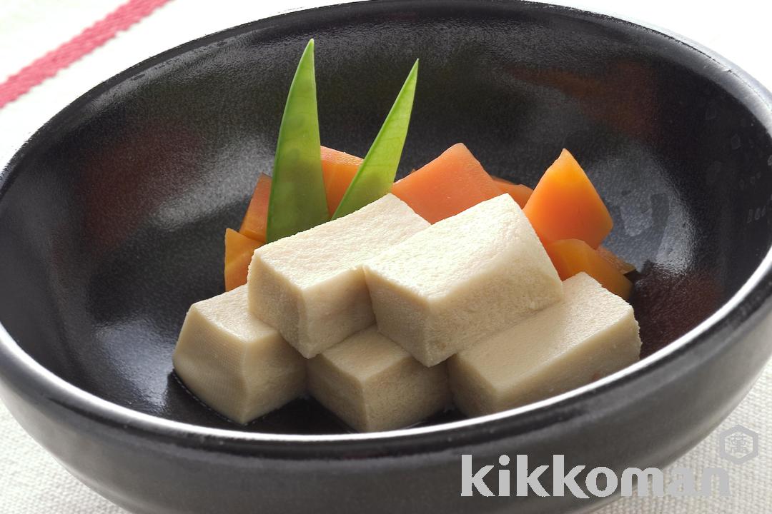 Boiled Tofu in Sugar Syrup