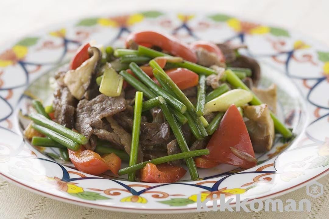 Beef and Garlic Sprout Stir-Fry