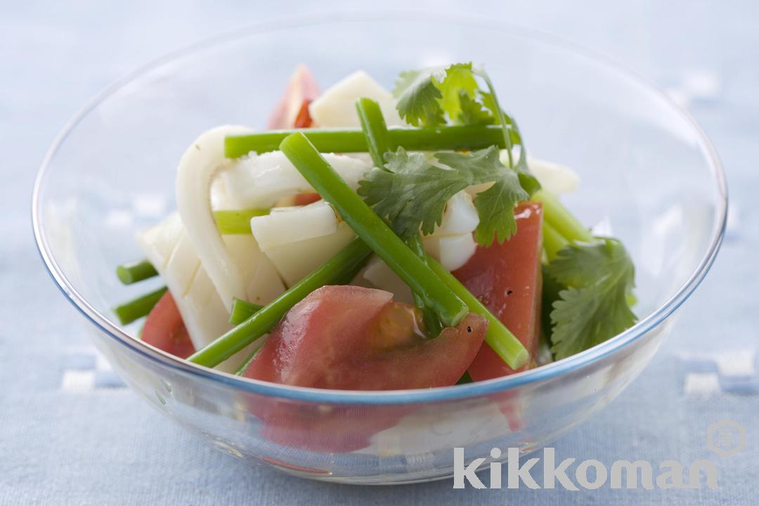 Onion Sprout, Squid and Tomato Chinese Salad
