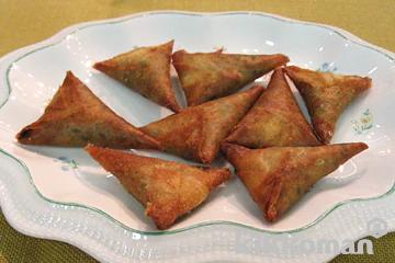 Tanzania-Style Beef and Mixed Vegetable Samosas