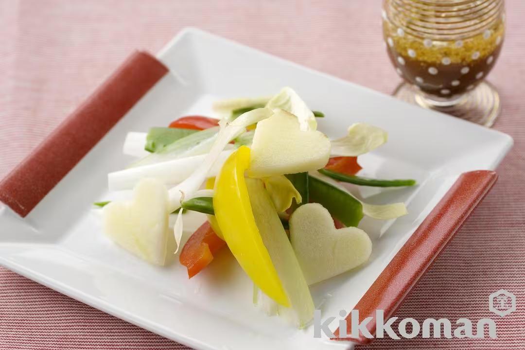 Colorful Salad with Powdered Mustard Dressing