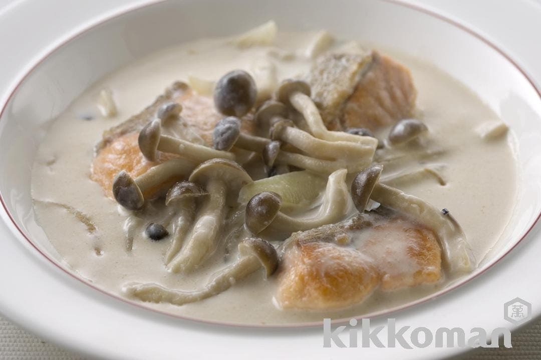 Salmon and Shimeji Mushroom Cream Stew