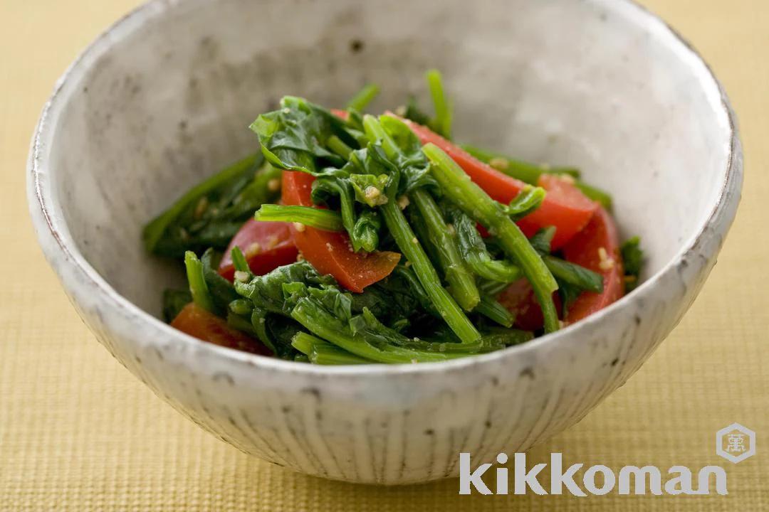 Spinach and Paprika with Grated Sesame Seeds