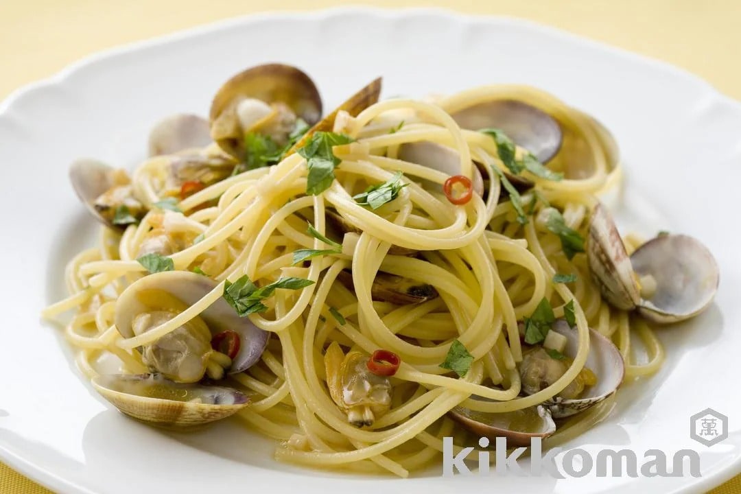 Spaghetti and Clam Sauce