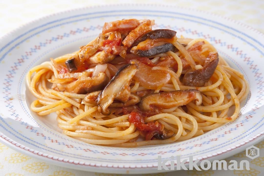 Bacon and Shiitake Mushroom Tomato Pasta