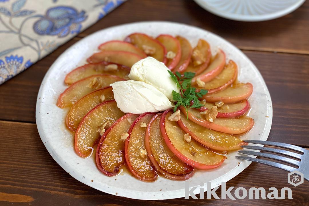 Pan-Fried Apples with Cinnamon and Cream Cheese