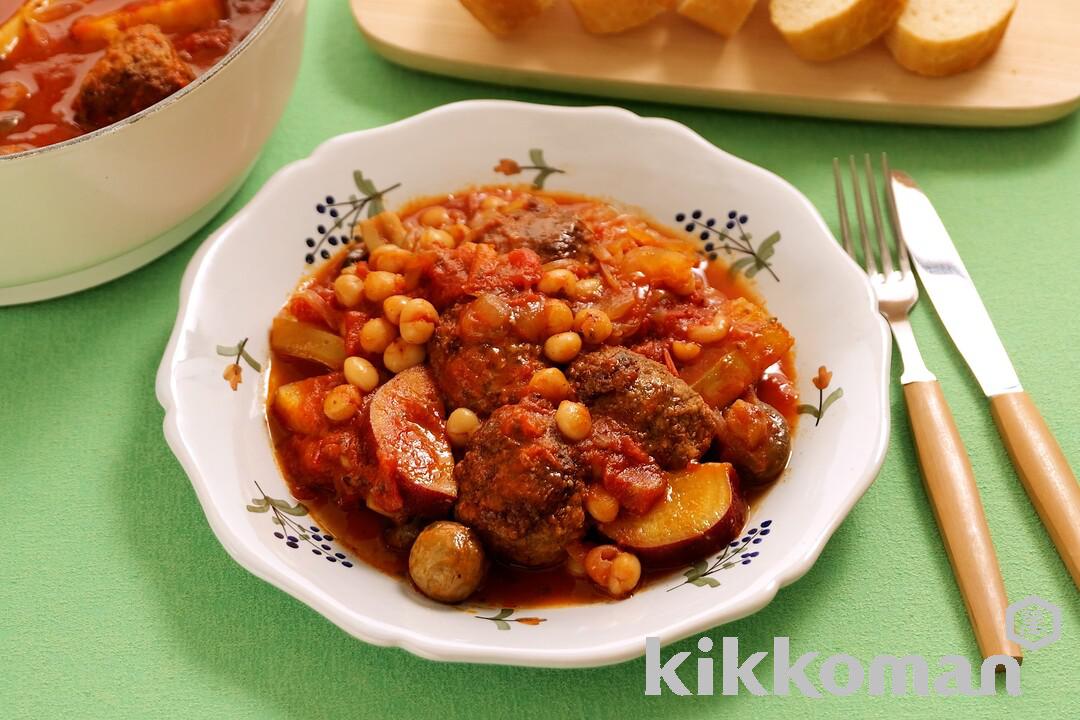 One-Pot Meatballs & Vegetables in Soy Tomato Sauce