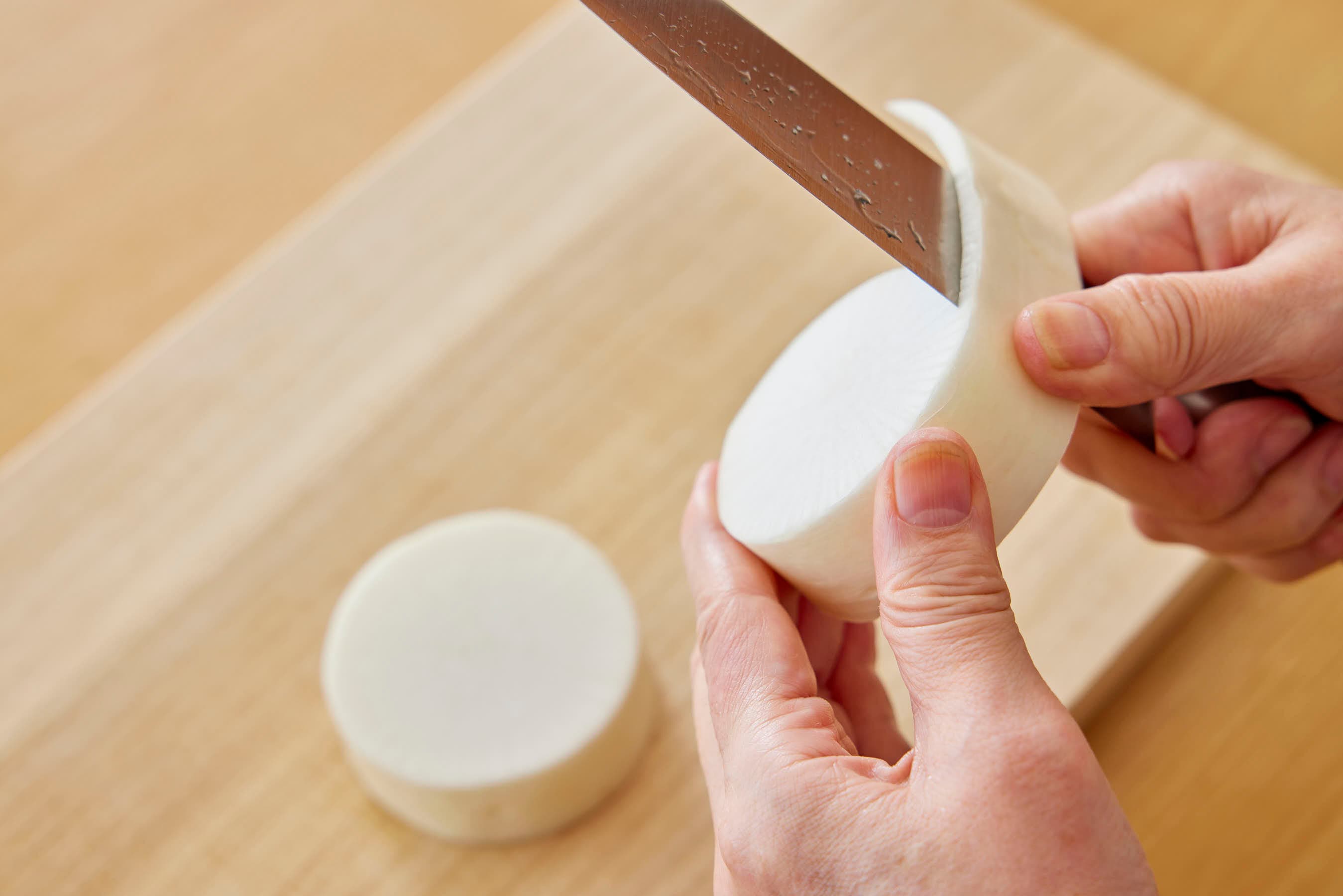 Peeling daikon skin