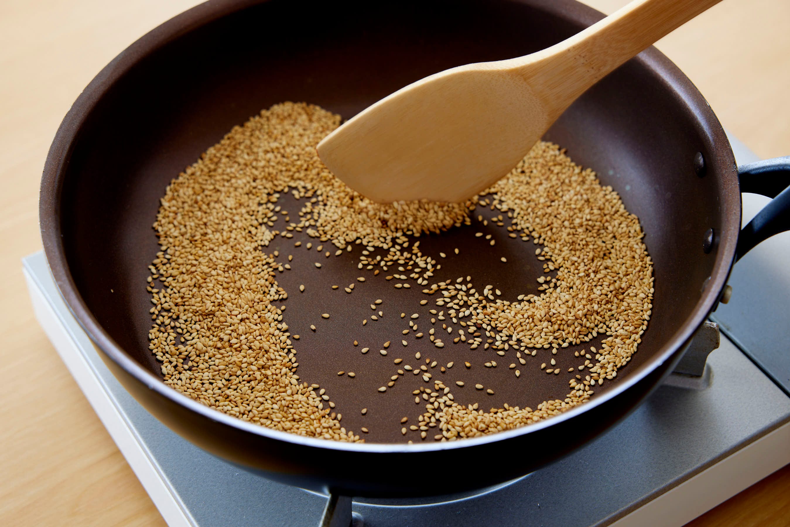 Toasting sesame seeds
