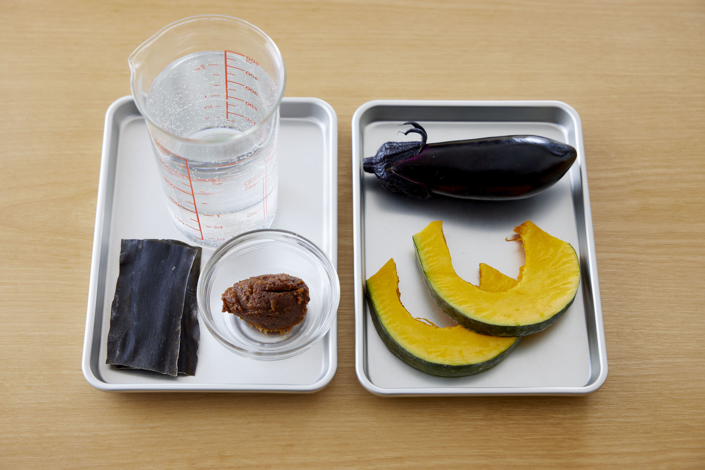Ingredients of miso soup