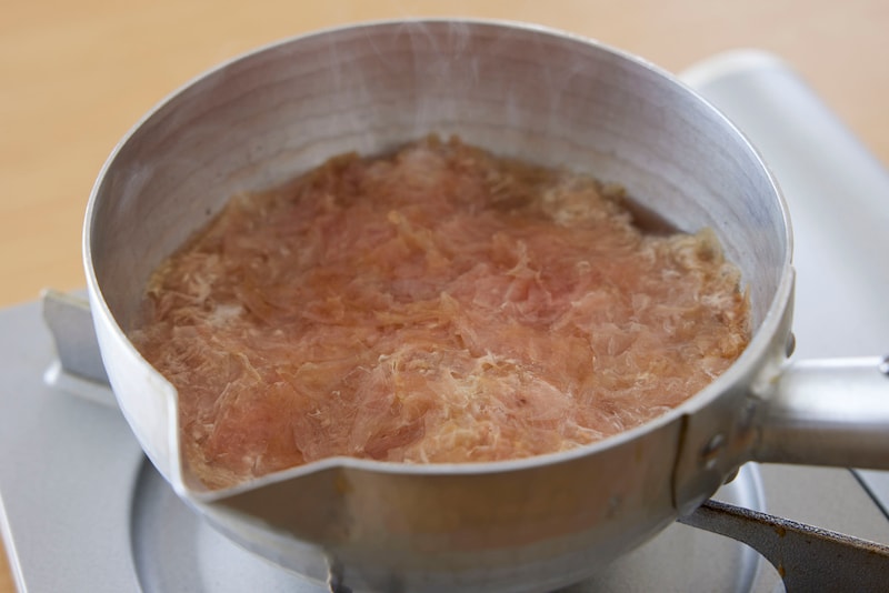Simmering katsuobushi in a pot
