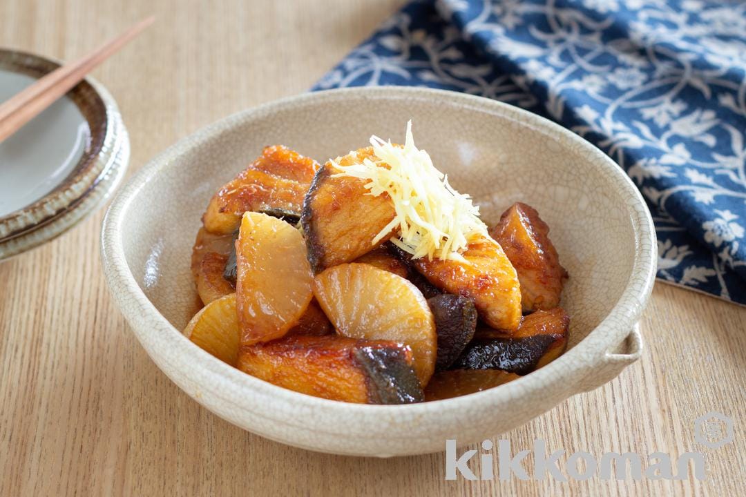 Pan-Fried Yellowtail with Daikon Radish