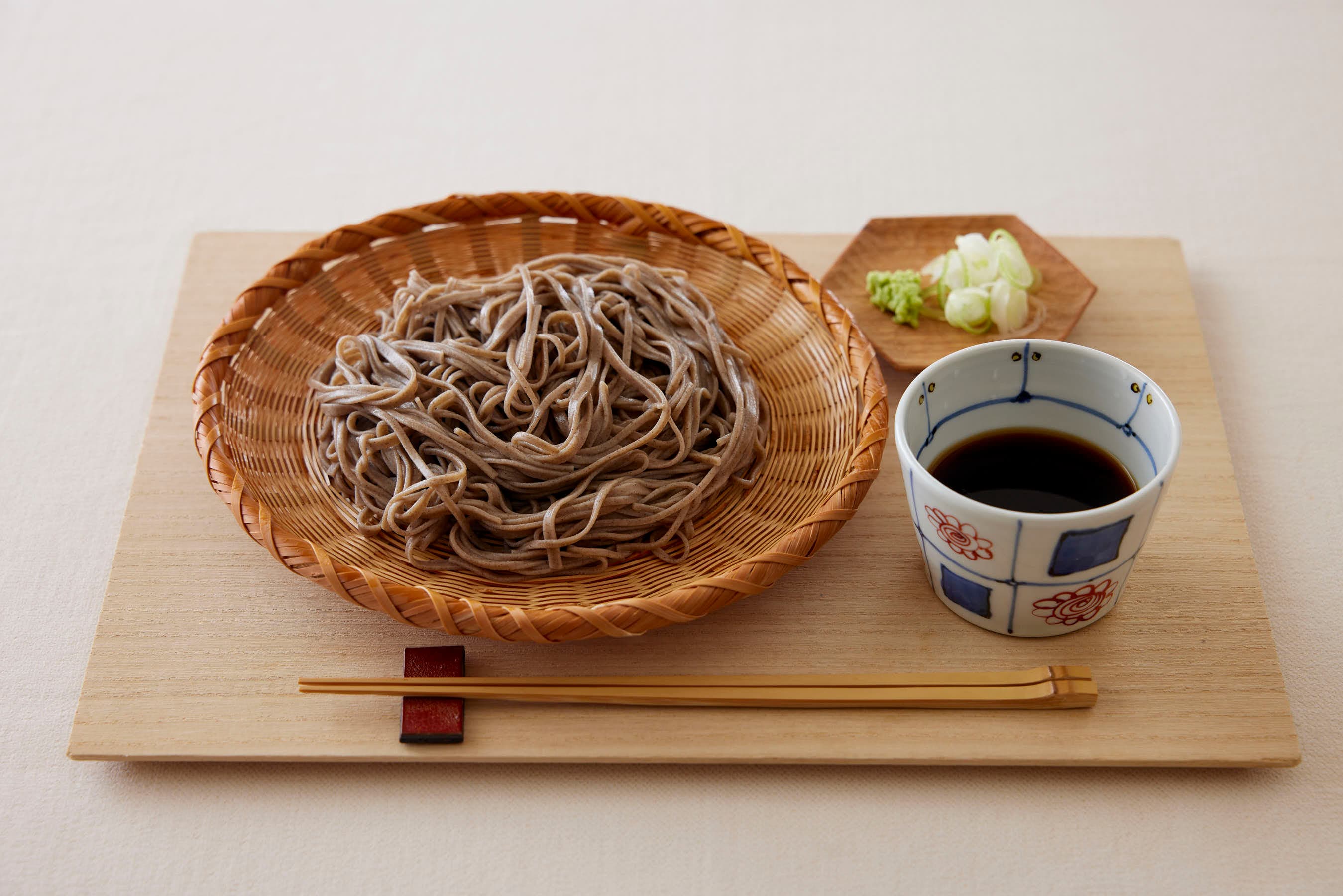 Zarusoba and tsuyu served on a trey