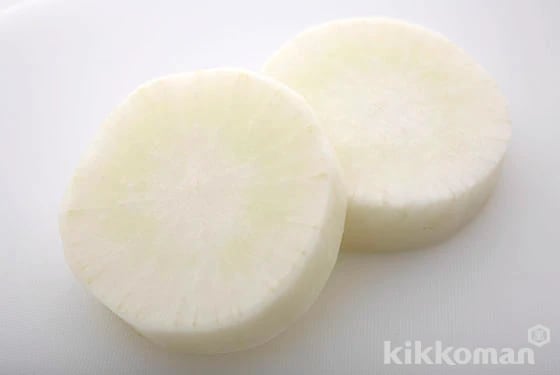 https://www.kikkoman.com/en/cookbook/basic/vegetables/img/japanesewhiteraddish_im02.jpg