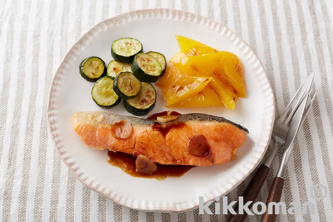 Sauteed Salmon and Vegetables with Garlic Soy Sauce