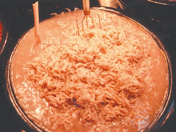 そのままおかずとして食されるだけでなく、キムチの材料としてなくてはならない塩辛