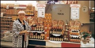 1976年、ベルリンのデパート「Ca De We」の食品売場で現地スタッフにより催されたデモンストレーション