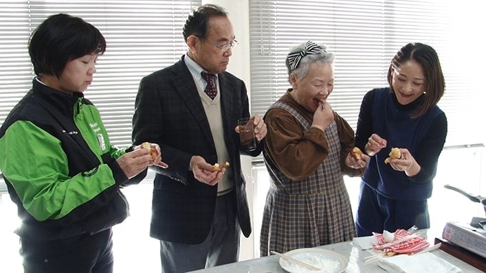 おいしい記憶 試食させてください「恐竜ドーナツ」